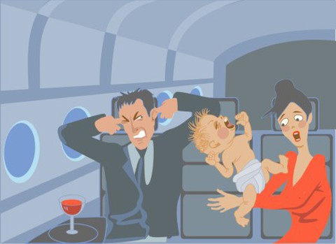 7 cách để giữ em bé ngoan ngoãn trên máy bay - Ảnh 2. 7 cách để giữ em bé ngoan ngoãn trên máy bay - Ảnh 2.