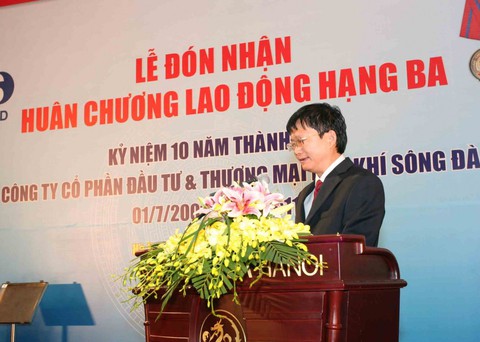Bắt tạm giam ông Đinh Mạnh Thắng, em trai ông Đinh La Thăng - Ảnh 1. Bắt tạm giam ông Đinh Mạnh Thắng, em trai ông Đinh La Thăng - Ảnh 1.