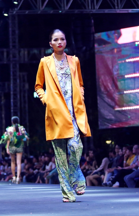 Bản đồ Sài Gòn lên bộ sưu tập thời trang của Dạ Thảo - Ảnh 7. Bản đồ Sài Gòn lên bộ sưu tập thời trang của Dạ Thảo - Ảnh 7.