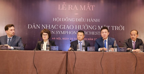 MC Anh Tuấn làm giám đốc dàn nhạc giao hưởng Mặt Trời - Ảnh 3. MC Anh Tuấn làm giám đốc dàn nhạc giao hưởng Mặt Trời - Ảnh 3.