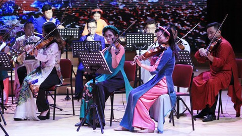 Vietnam Concert và chất điên của dàn nhạc 9x Maius Philharmonic - Ảnh 8. Vietnam Concert và chất điên của dàn nhạc 9x Maius Philharmonic - Ảnh 8.