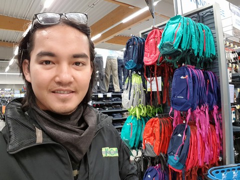 Chàng trai Tiền Giang đi xe máy từ Việt Nam đến Pháp - Ảnh 1. Chàng trai Tiền Giang đi xe máy từ Việt Nam đến Pháp - Ảnh 1.