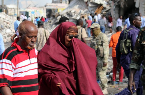 Số người chết trong vụ đánh bom tại Somalia đã tăng lên 276 người - Ảnh 2. Số người chết trong vụ đánh bom tại Somalia đã tăng lên 276 người - Ảnh 2.