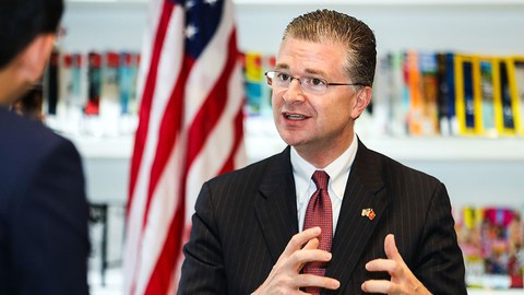 Tân đại sứ Mỹ Daniel J. Kritenbrink: Giấc mơ thành sự thật! - Ảnh 1. Tân đại sứ Mỹ Daniel J. Kritenbrink: Giấc mơ thành sự thật! - Ảnh 1.