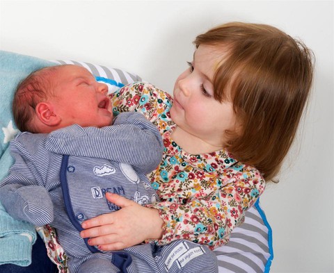 Gia đình đẻ đủ...2 đội bóng mới nghỉ - Ảnh 3. Gia đình đẻ đủ...2 đội bóng mới nghỉ - Ảnh 3.