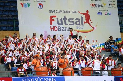 Với HDBank, thể thao cao hơn quảng cáo - Ảnh 1. Với HDBank, thể thao cao hơn quảng cáo - Ảnh 1.