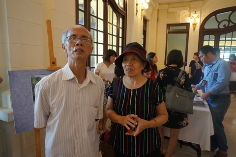 Mở cửa tham quan Nhà hát Lớn, dân bức xúc vì vé đắt - Ảnh 6. Mở cửa tham quan Nhà hát Lớn, dân bức xúc vì vé đắt - Ảnh 6.