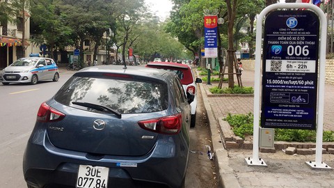 Hà Nội thất thoát hàng trăm tỉ đồng phí giữ xe ôtô - Ảnh 1. Hà Nội thất thoát hàng trăm tỉ đồng phí giữ xe ôtô - Ảnh 1.