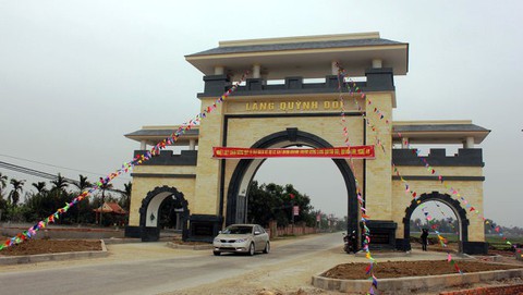 Một xã ở Nghệ An xây cổng làng bằng gỗ quý hơn 4 tỉ đồng - Ảnh 2. Một xã ở Nghệ An xây cổng làng bằng gỗ quý hơn 4 tỉ đồng - Ảnh 2.