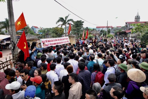 Khai trừ Đảng bí thư, kỷ luật 4 lãnh đạo xã Đồng Tâm - Ảnh 3. Khai trừ Đảng bí thư, kỷ luật 4 lãnh đạo xã Đồng Tâm - Ảnh 3.
