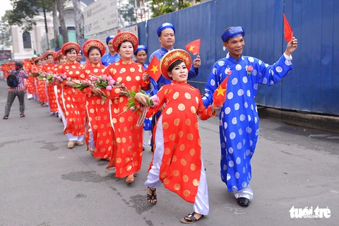 Hôn lễ ấm áp của những đôi uyên ương nghèo - Ảnh 3. Hôn lễ ấm áp của những đôi uyên ương nghèo - Ảnh 3.