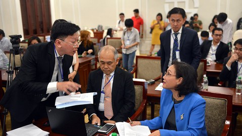 Thu tỉ đô từ bán bia bán sữa, tiền tiêu vào đâu? - Ảnh 2. Thu tỉ đô từ bán bia bán sữa, tiền tiêu vào đâu? - Ảnh 2.