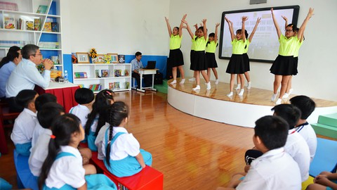 Khánh thành thư viện sách do Chủ tịch nước tài trợ - Ảnh 9. Khánh thành thư viện sách do Chủ tịch nước tài trợ - Ảnh 9.