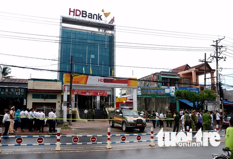 Tạm giữ anh trai nghi can cướp ngân hàng HD Bank ở Đồng Nai - Ảnh 1. Tạm giữ anh trai nghi can cướp ngân hàng HD Bank ở Đồng Nai - Ảnh 1.