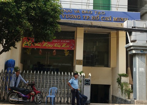 Sắp xét xử vụ tranh chấp lao động tại Đại học Hùng Vương - Ảnh 1. Sắp xét xử vụ tranh chấp lao động tại Đại học Hùng Vương - Ảnh 1.