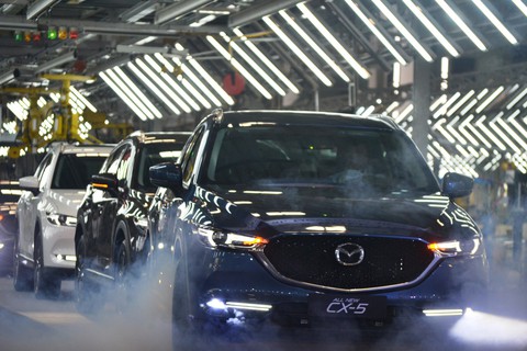 Mazda CX-5 dưới 1 tỉ ra mắt thị trường - Ảnh 3. Mazda CX-5 dưới 1 tỉ ra mắt thị trường - Ảnh 3.