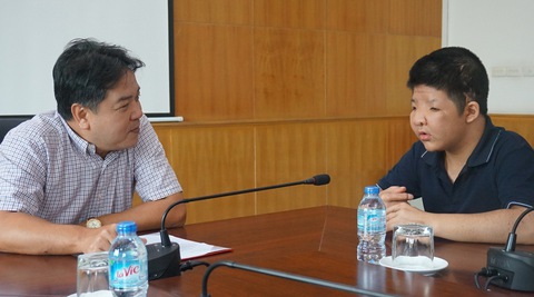 Nghệ sĩ Quốc Tuấn: Giờ phải kéo Bôm ra khỏi đàn - Ảnh 6. Nghệ sĩ Quốc Tuấn: Giờ phải kéo Bôm ra khỏi đàn - Ảnh 6.