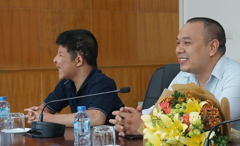 Nghệ sĩ Quốc Tuấn: Giờ phải kéo Bôm ra khỏi đàn - Ảnh 7. Nghệ sĩ Quốc Tuấn: Giờ phải kéo Bôm ra khỏi đàn - Ảnh 7.