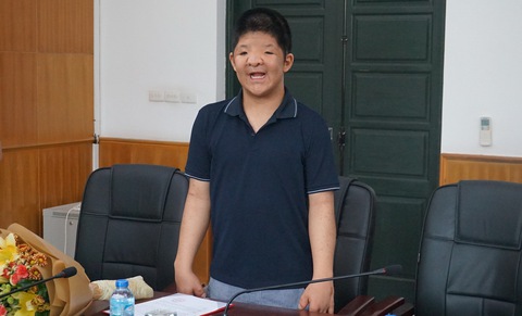 Nghệ sĩ Quốc Tuấn: Giờ phải kéo Bôm ra khỏi đàn - Ảnh 8. Nghệ sĩ Quốc Tuấn: Giờ phải kéo Bôm ra khỏi đàn - Ảnh 8.