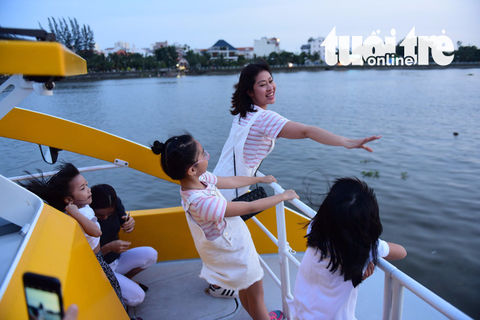 Tuyến buýt sông đầu tiên sẽ chính thức hoạt động - Ảnh 1. Tuyến buýt sông đầu tiên sẽ chính thức hoạt động - Ảnh 1.