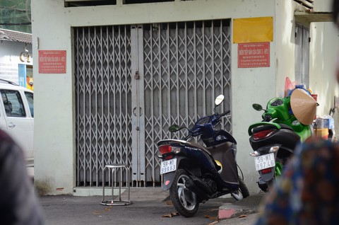 Xót xa đám tang bé trai bị bảo vệ dân phố sát hại - Ảnh 4. Xót xa đám tang bé trai bị bảo vệ dân phố sát hại - Ảnh 4.