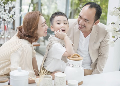 Tiến Luật: Tôi không thích la liếm để có vai diễn hay công việc - Ảnh 6. Tiến Luật: Tôi không thích la liếm để có vai diễn hay công việc - Ảnh 6.