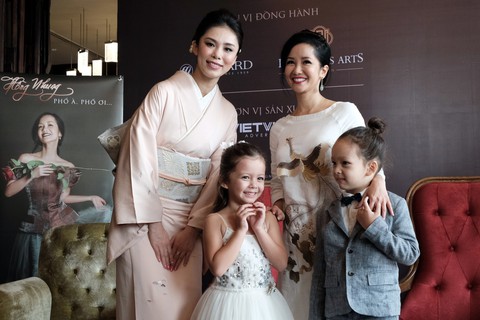 Hồng Nhung: diva chẳng cần hát nhạc diva - Ảnh 1. Hồng Nhung: diva chẳng cần hát nhạc diva - Ảnh 1.