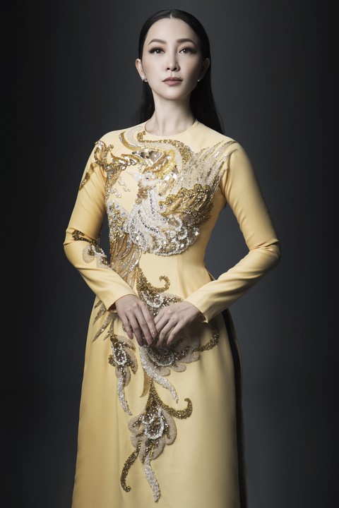 Linh Nga rực rỡ và đằm thắm với Phượng hoàng - Ảnh 4. Linh Nga rực rỡ và đằm thắm với Phượng hoàng - Ảnh 4.