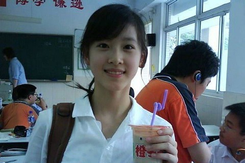 ‘Em gái trà sữa’ kiêm nữ tỉ phú trẻ nhất Trung Quốc - Ảnh 2. ‘Em gái trà sữa’ kiêm nữ tỉ phú trẻ nhất Trung Quốc - Ảnh 2.