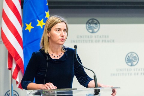EU sẵn sàng chia sẻ với Việt Nam khắc phục hậu quả do bão Damrey - Ảnh 1. EU sẵn sàng chia sẻ với Việt Nam khắc phục hậu quả do bão Damrey - Ảnh 1.