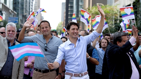 Canada chấp nhận giới tính cộng đồng LGBT trong hộ chiếu - Ảnh 1. Canada chấp nhận giới tính cộng đồng LGBT trong hộ chiếu - Ảnh 1.