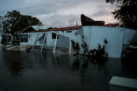 Ban bố tình trạng thiên tai ở bang Florida - Ảnh 8. Ban bố tình trạng thiên tai ở bang Florida - Ảnh 8.