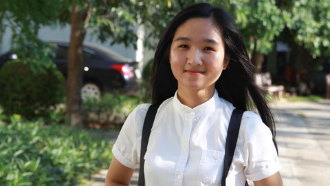 Cô gái Tày đỗ thủ khoa đại học - Ảnh 1. Cô gái Tày đỗ thủ khoa đại học - Ảnh 1.