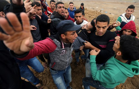 Bạo lực đã bắt đầu trỗi dậy giữa Palestine và Israel - Ảnh 1. Bạo lực đã bắt đầu trỗi dậy giữa Palestine và Israel - Ảnh 1.