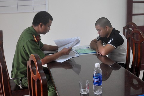 Hai nghi phạm tranh nhau nhận tội bắn người - Ảnh 1. Hai nghi phạm tranh nhau nhận tội bắn người - Ảnh 1.