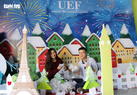 Các trường đại học rực rỡ sắc màu Giáng sinh - Ảnh 5. Các trường đại học rực rỡ sắc màu Giáng sinh - Ảnh 5.