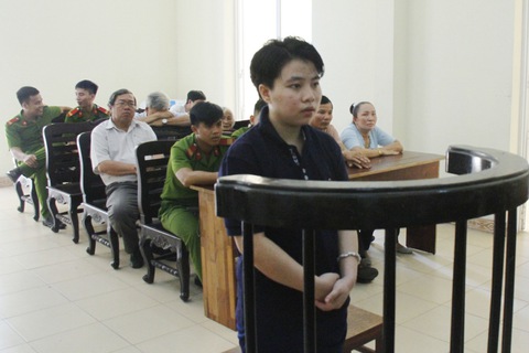 Đâm chết bạn học do mâu thuẫn tình cảm đồng giới - Ảnh 1. Đâm chết bạn học do mâu thuẫn tình cảm đồng giới - Ảnh 1.