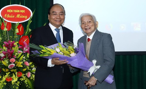 Thủ tướng mong có nhiều nhân tài toán học như GS Hoàng Tụy - Ảnh 1. Thủ tướng mong có nhiều nhân tài toán học như GS Hoàng Tụy - Ảnh 1.
