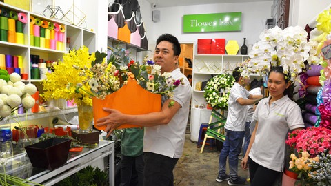 Dịp lễ 20-10, đặt hoa online tăng mạnh - Ảnh 1. Dịp lễ 20-10, đặt hoa online tăng mạnh - Ảnh 1.