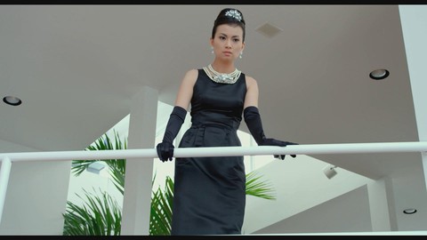 Hà Phương đóng phim với cha Ralph của Tiếng chim hót trong bụi mận gai - Ảnh 5. Hà Phương đóng phim với cha Ralph của Tiếng chim hót trong bụi mận gai - Ảnh 5.