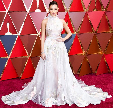 10 bộ váy Oscar được săn lùng nhiều nhất trên mạng năm 2017 - Ảnh 3. 10 bộ váy Oscar được săn lùng nhiều nhất trên mạng năm 2017 - Ảnh 3.