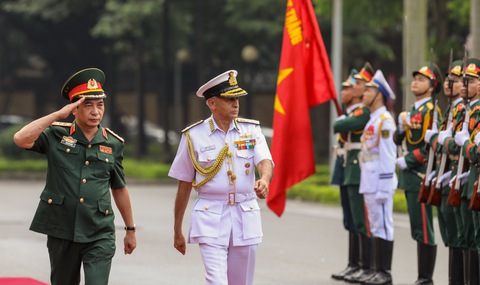 Chủ tịch Ủy ban Tham mưu trưởng Ấn Độ thăm Việt Nam - Ảnh 1. Chủ tịch Ủy ban Tham mưu trưởng Ấn Độ thăm Việt Nam - Ảnh 1.