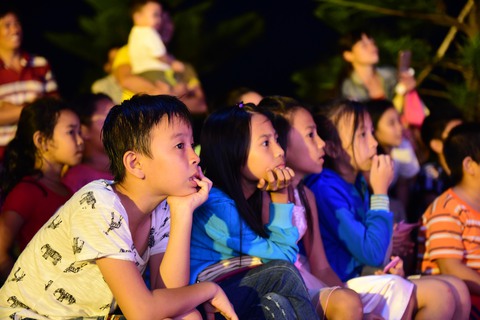 Con em công nhân đón Trung Thu ấm áp - Ảnh 8. Con em công nhân đón Trung Thu ấm áp - Ảnh 8.