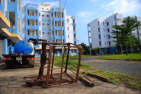 Khu tái định cư không có người tái định cư - Ảnh 12. Khu tái định cư không có người tái định cư - Ảnh 12.