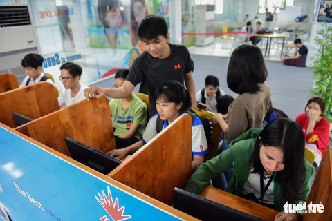 Thư viện có ipad, ghế massage... dành cho sinh viên - Ảnh 10. Thư viện có ipad, ghế massage... dành cho sinh viên - Ảnh 10.