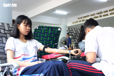 1.200 đơn vị máu từ tấm lòng sinh viên ĐH Tôn Đức Thắng - Ảnh 4. 1.200 đơn vị máu từ tấm lòng sinh viên ĐH Tôn Đức Thắng - Ảnh 4.