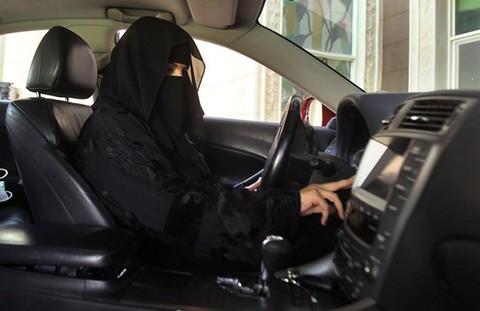 Saudi Arabia là nước cuối cùng trên thế giới cho phép phụ nữ lái xe - Ảnh 1. Saudi Arabia là nước cuối cùng trên thế giới cho phép phụ nữ lái xe - Ảnh 1.