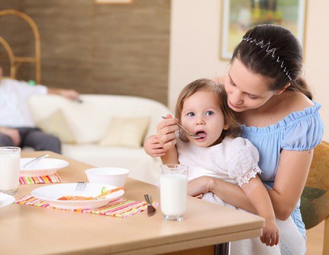 Chăm sóc dinh dưỡng cho trẻ bệnh - Ảnh 1. Chăm sóc dinh dưỡng cho trẻ bệnh - Ảnh 1.
