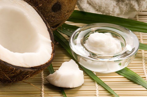 Hãy thận trọng khi dùng dầu dừa nếu da bạn đang có mụn - Ảnh 1. Hãy thận trọng khi dùng dầu dừa nếu da bạn đang có mụn - Ảnh 1.