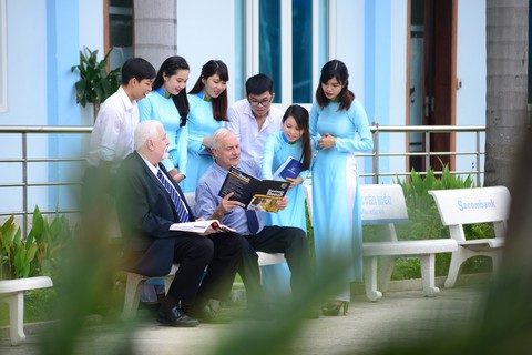 Đào tạo sinh viên hội nhập quốc tế - Ảnh 2. Đào tạo sinh viên hội nhập quốc tế - Ảnh 2.